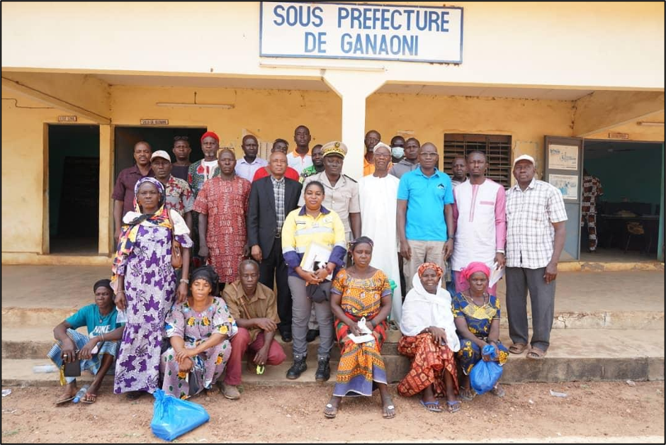 Figure 2: Meeting with Sisséplé community